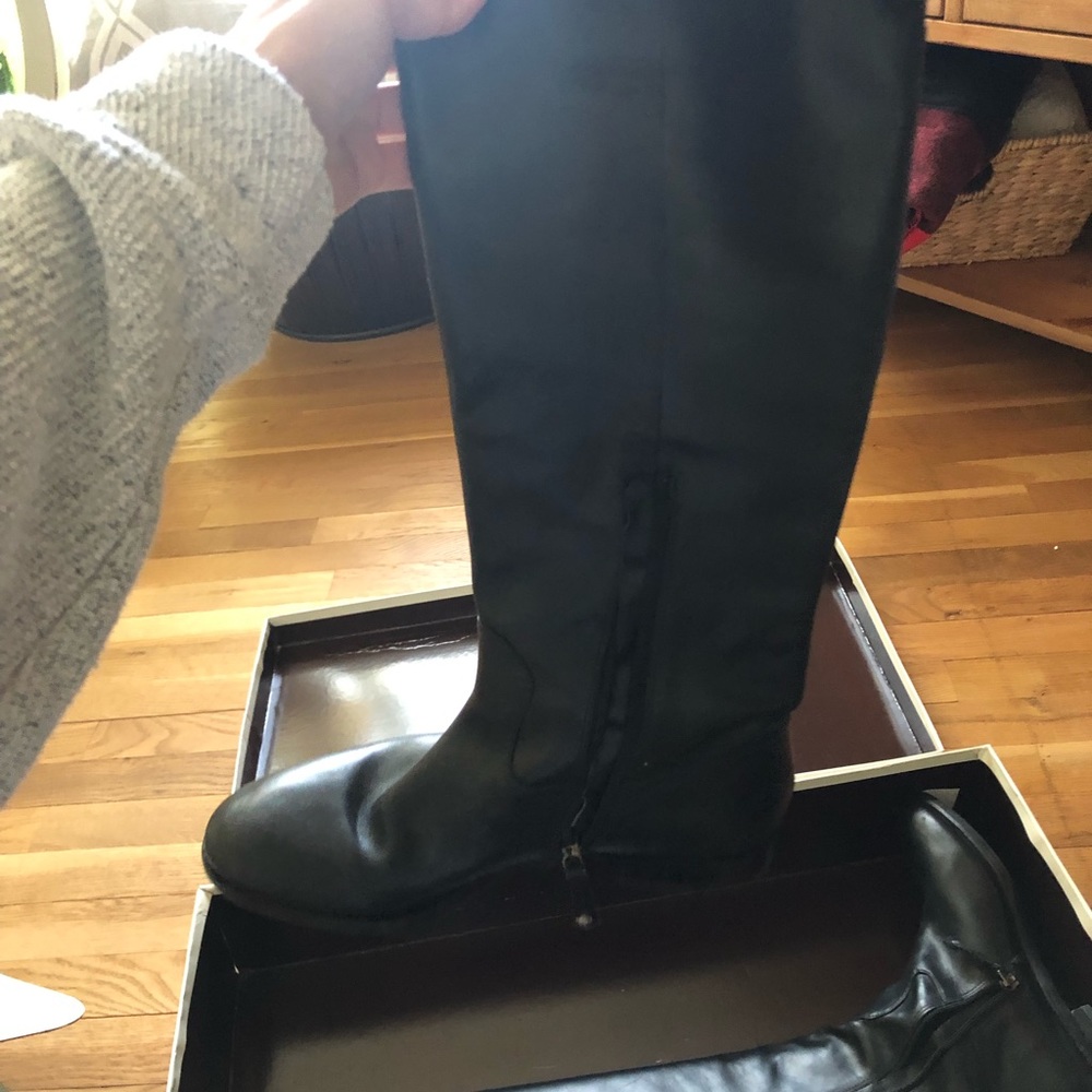 Black boots
